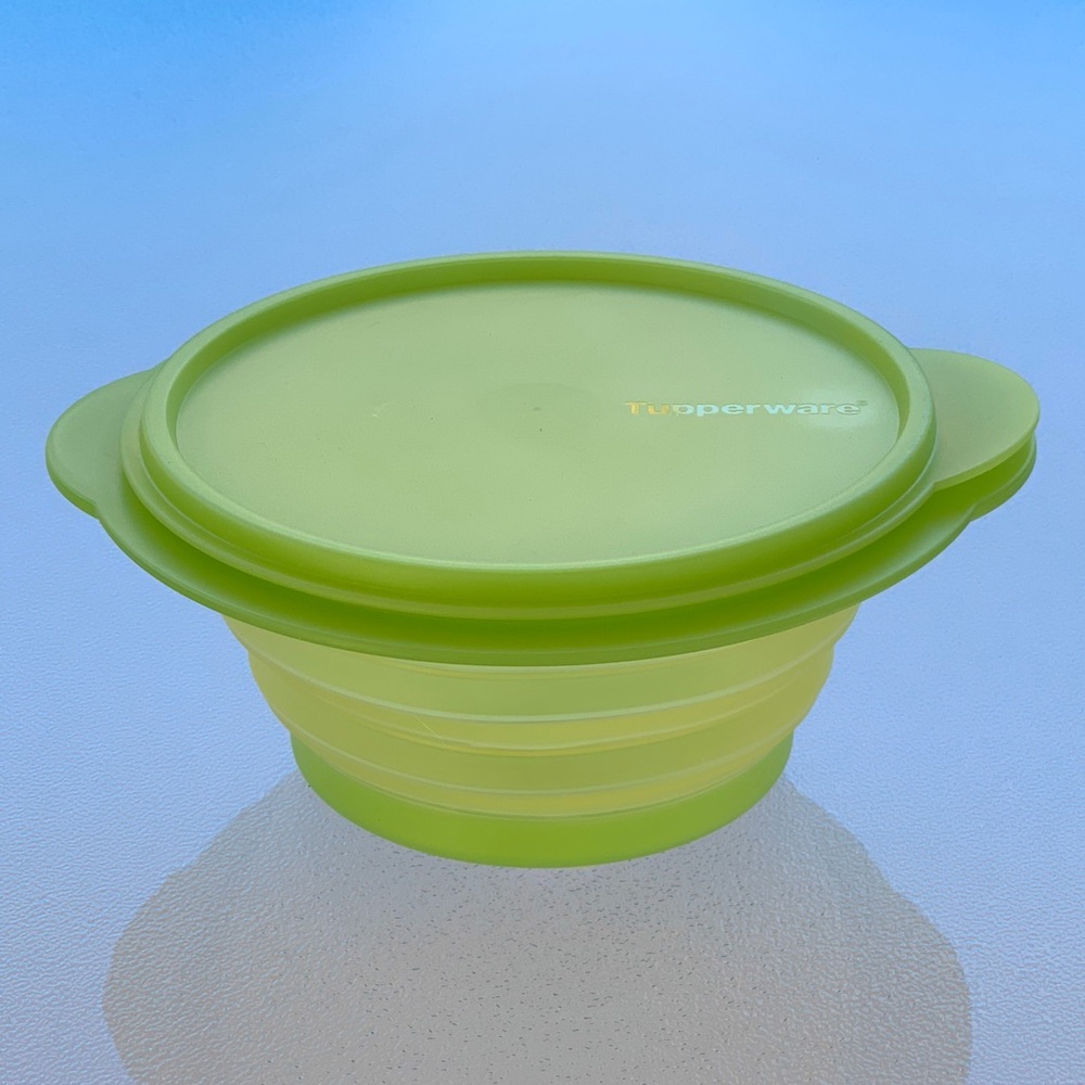 Tupperware Lime Green Space Saving Collapsible Pop-Up 3-Cup/700 mL Bowl with Lid